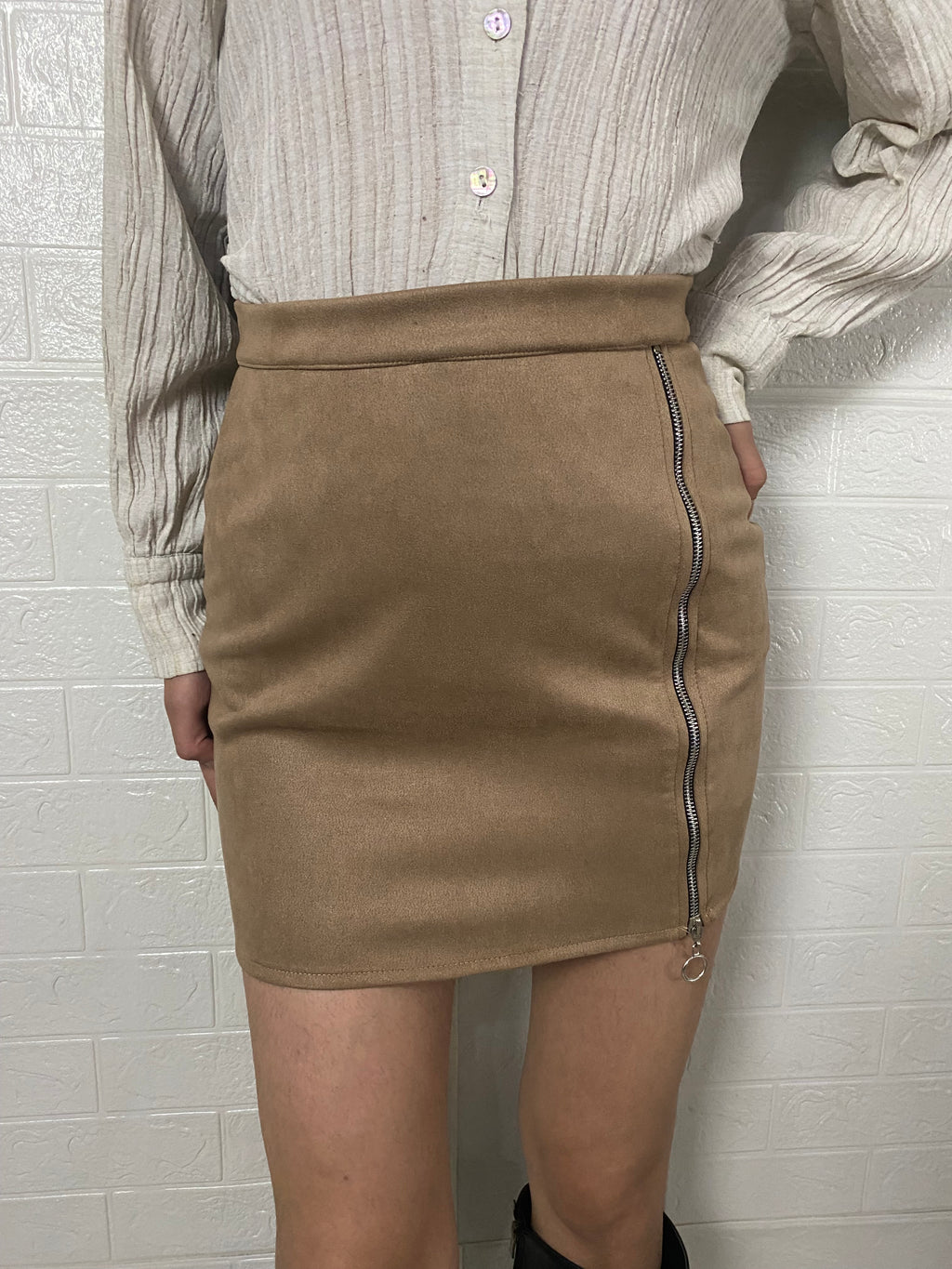 Süet Fermuar Detaylı Etek