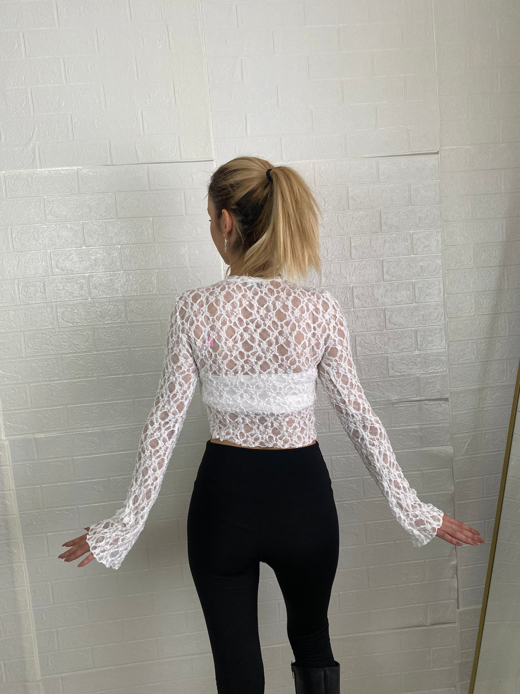 Transparan detaylı dantel bluz