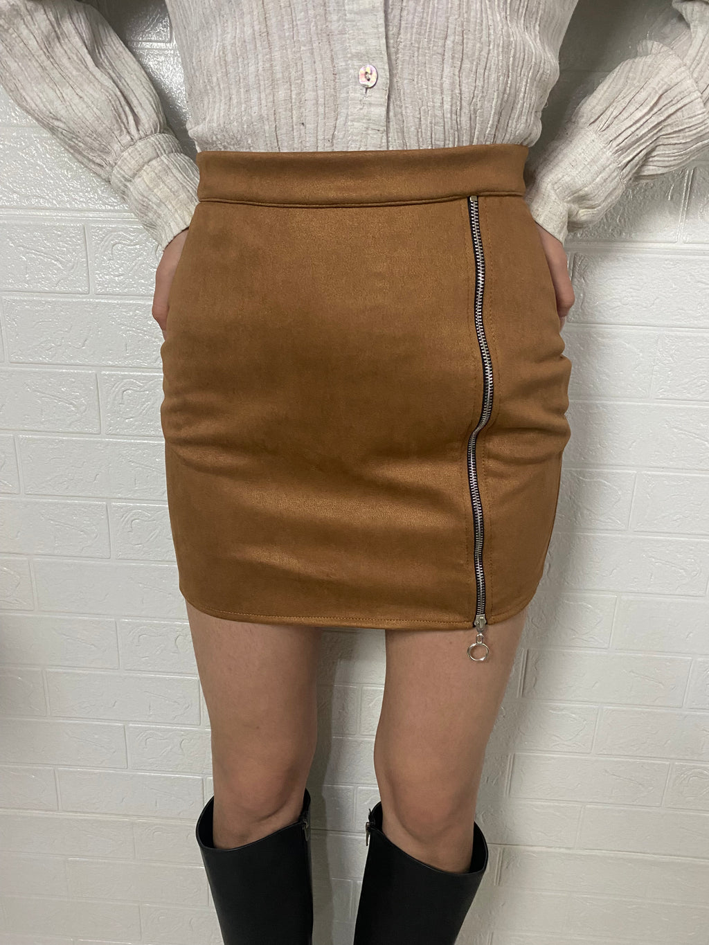 Süet Fermuar Detaylı Etek